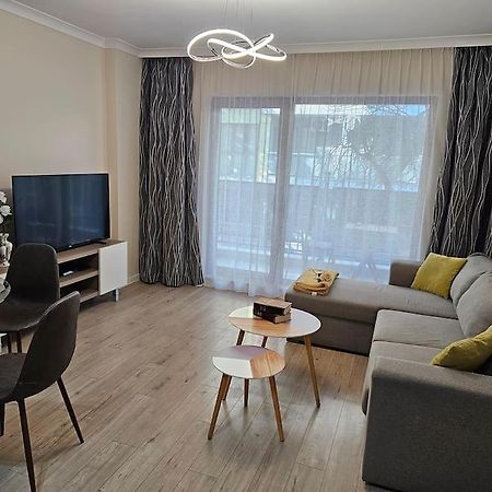 Serenity In The Heart Of Varna With Parking Bagian luar foto