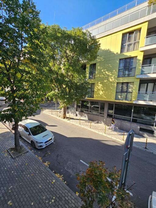 Serenity In The Heart Of Varna With Parking Bagian luar foto